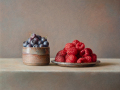 Composizione con mirtilli e lamponi - 2025 - olio su tavola - cm 25x30 © Gianluca Corona